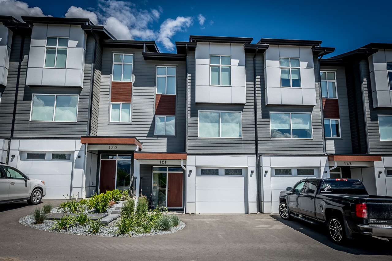 2 Year Old Townhouse – 121 River Gate Drive